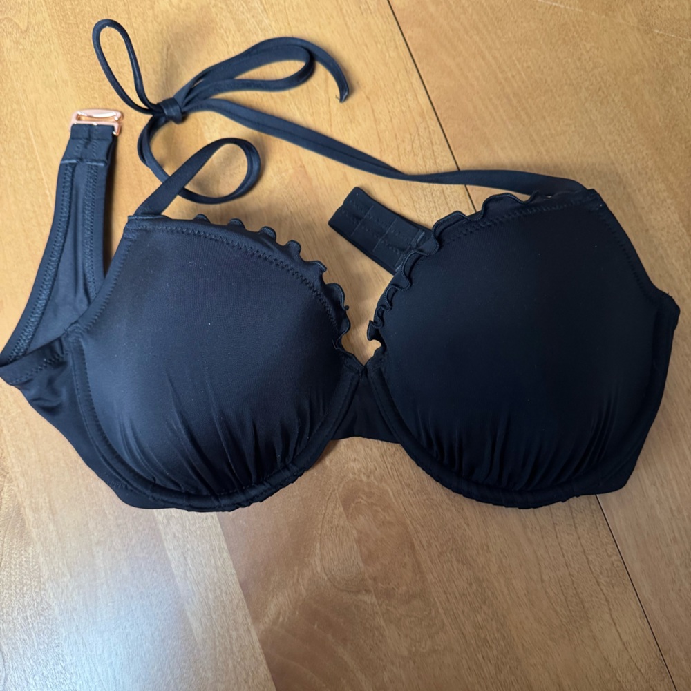 Women’s Shade and Shore Black Bikini Top